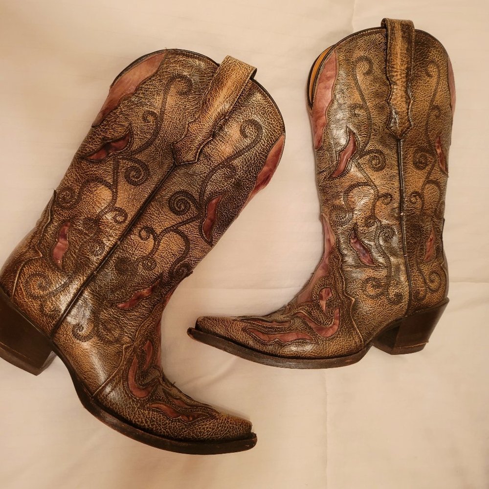 Woman's Corral Vintage Boots
